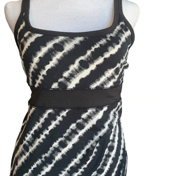 SOYBU women's XS black and white dress with built in bra - Picture 5 of 6